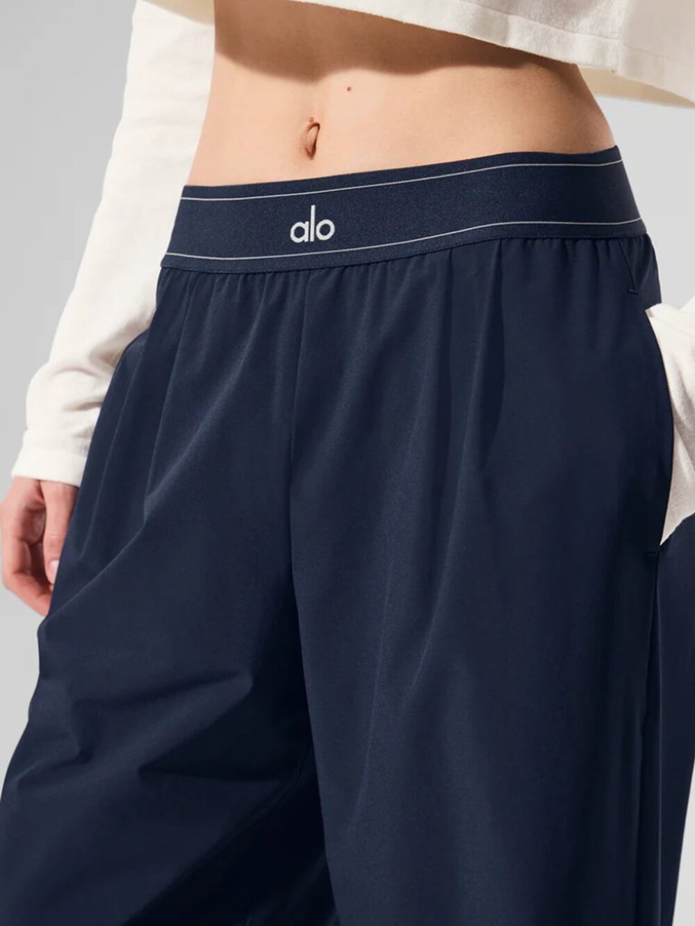 💙 Navy Blue Alo Yoga Suit Up Pants (Regular Length) - Casual Chic 🙆‍♀️ NWT